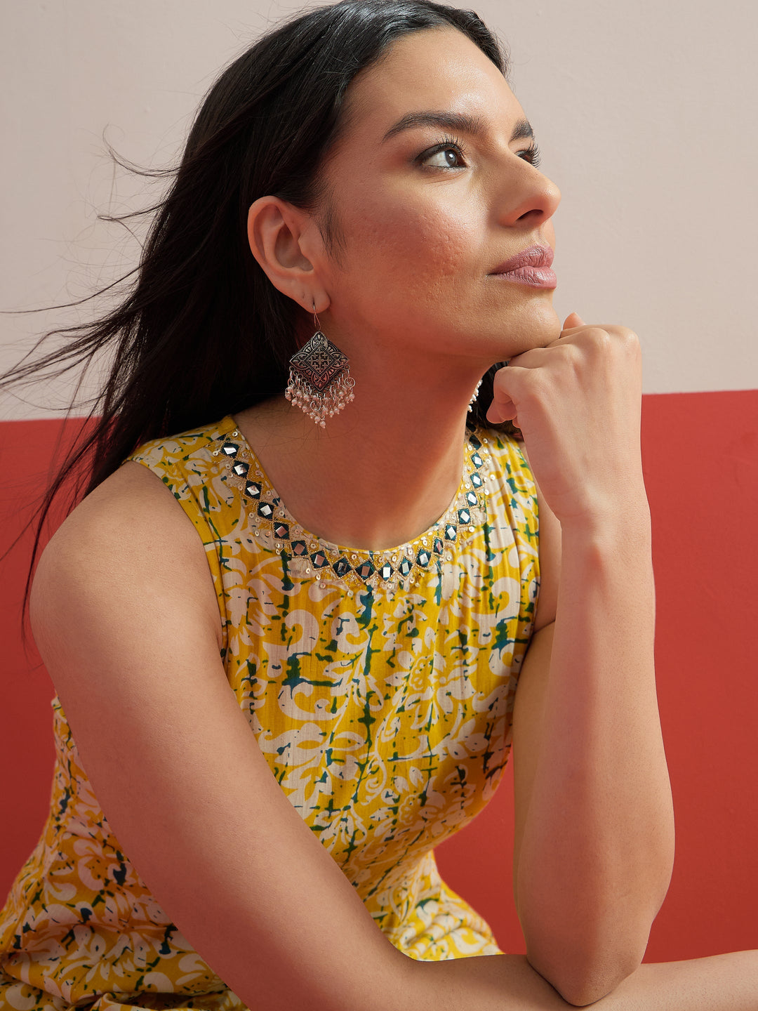 Women Yellow Floral Embroidered Sleeveless Kurta