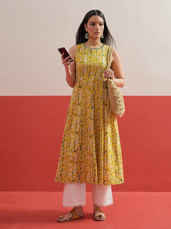 Women Yellow Floral Embroidered Sleeveless Kurta With Straight Pant