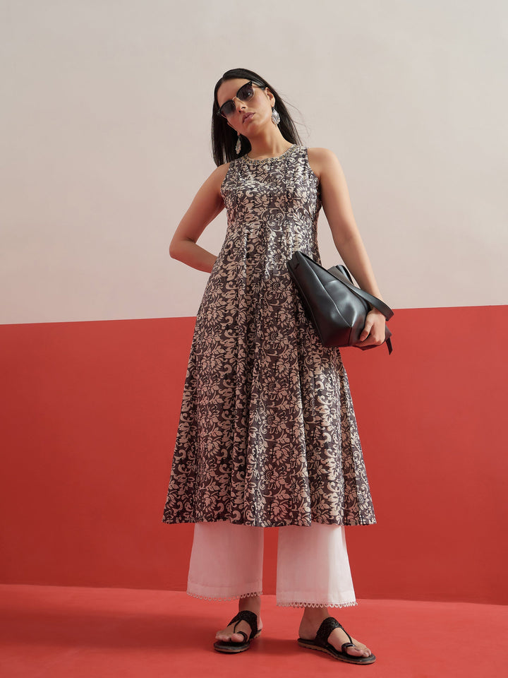 Women Dark Grey Floral Embroidered Sleeveless Kurta With Straight Pant
