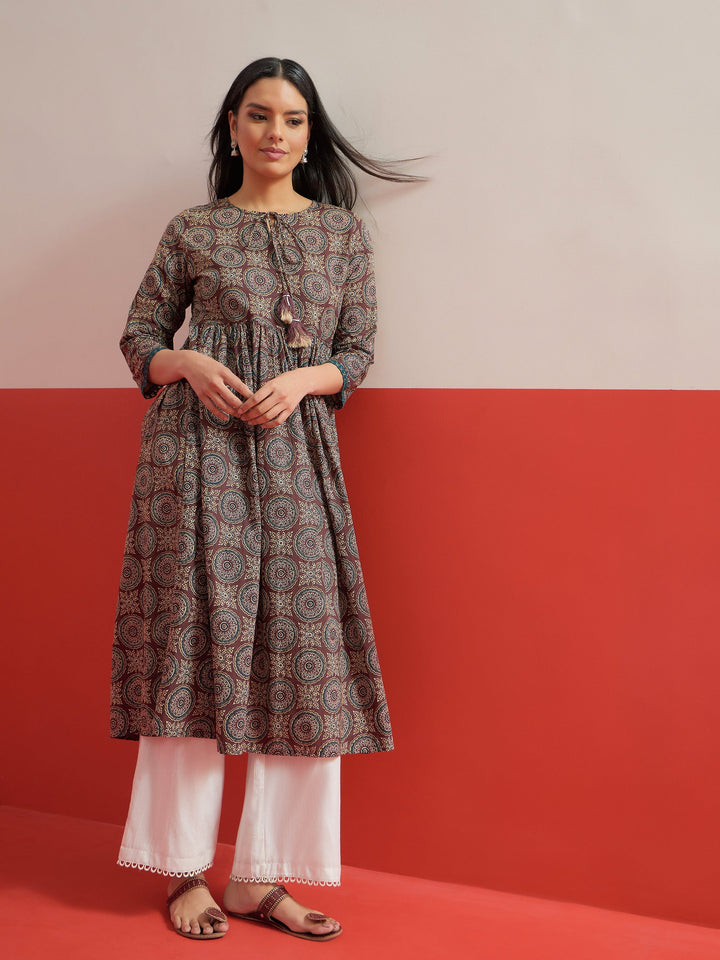 Women Brown Geometric Print Gathered Kurta