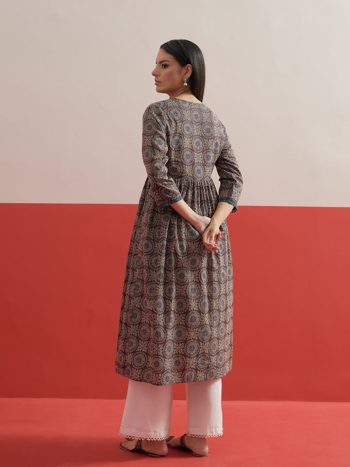 Women Brown Geometric Print Gathered Kurta With Straight Pant