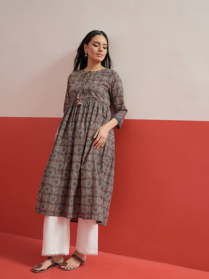 Women Brown Geometric Print Gathered Kurta With Straight Pant