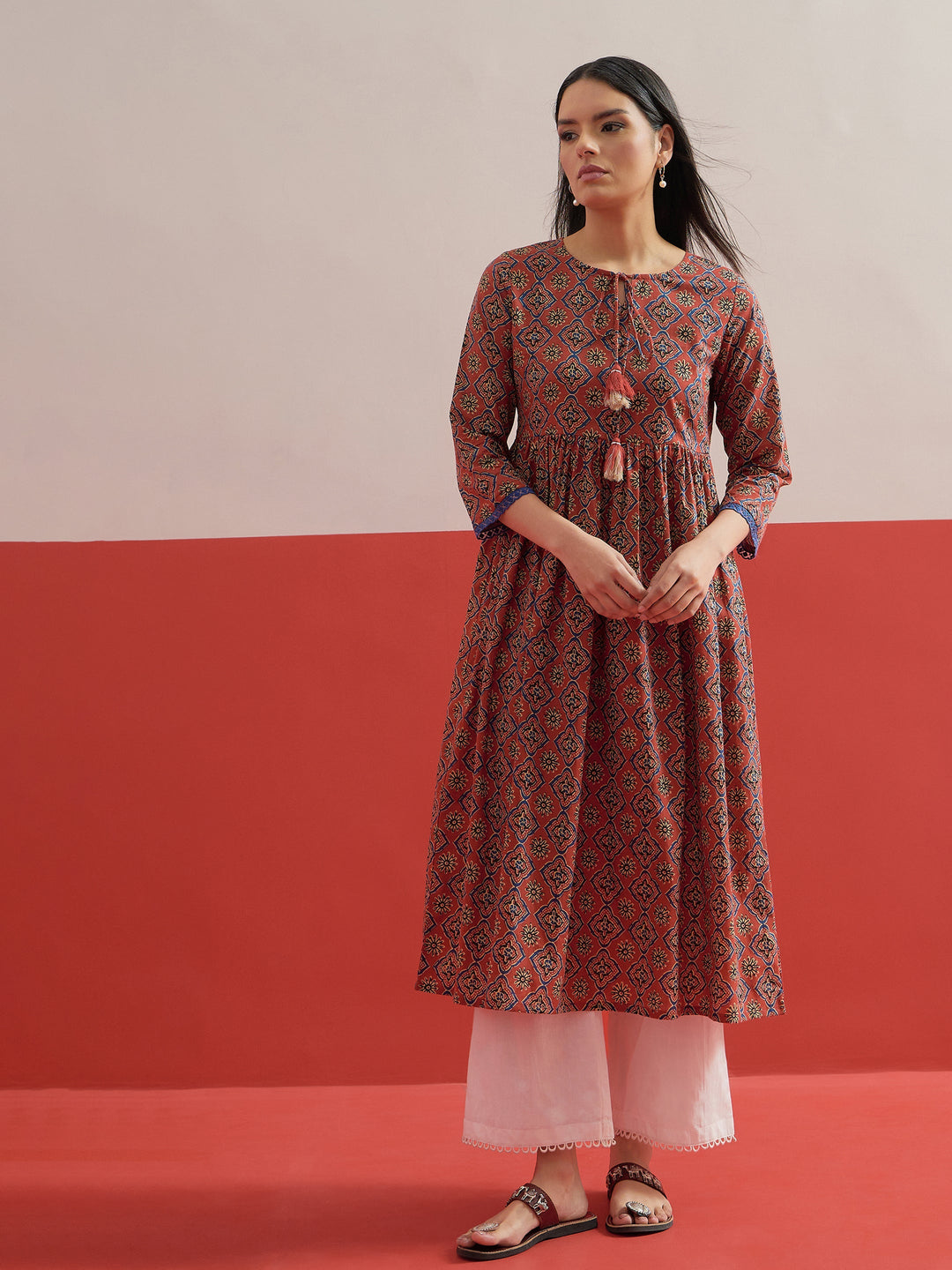 Women Maroon Geometric Print Gathered Kurta
