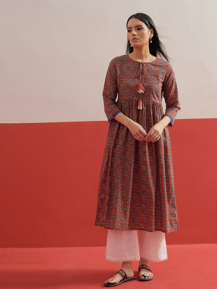 Women Maroon Geometric Print Gathered Kurta