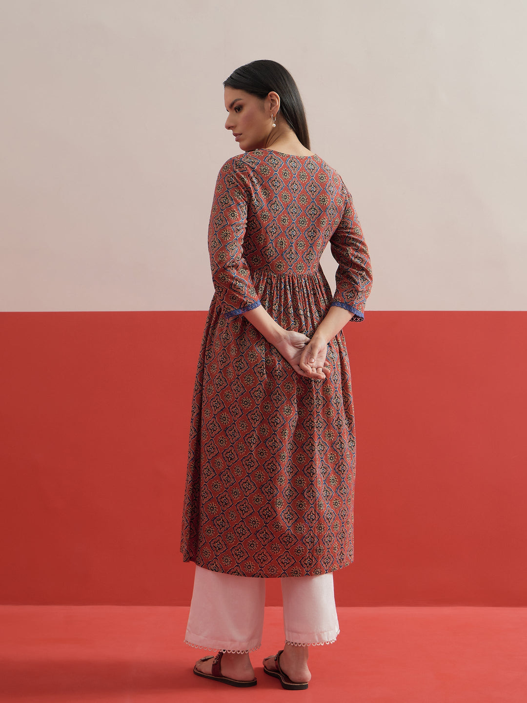 Women Maroon Geometric Print Gathered Kurta