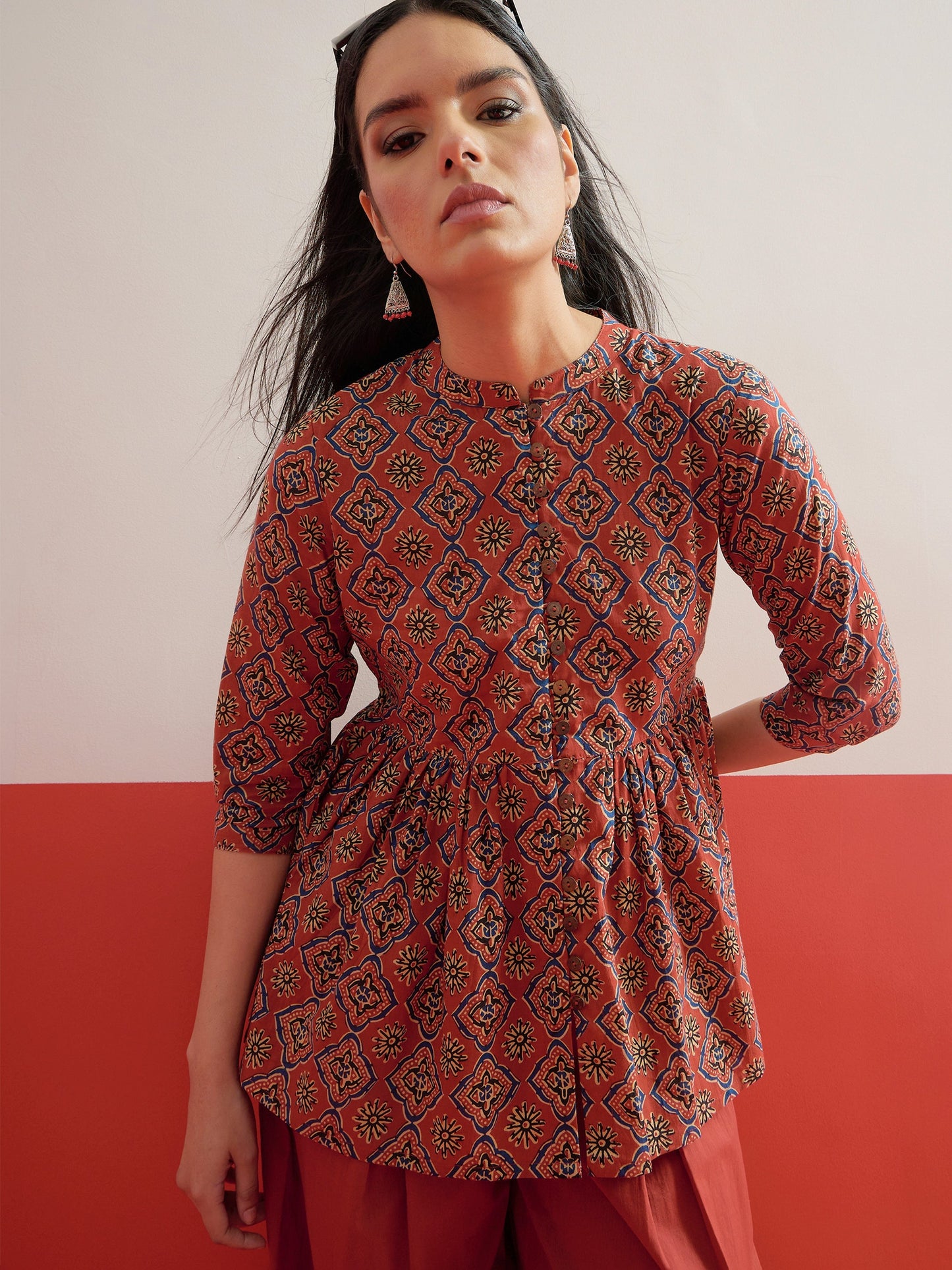 Women Maroon Geometric Front Button Gathered Kurti