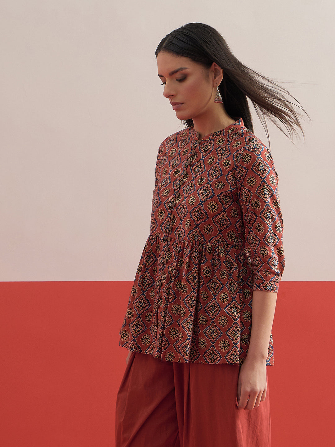 Women Maroon Geometric Front Button Gathered Kurti