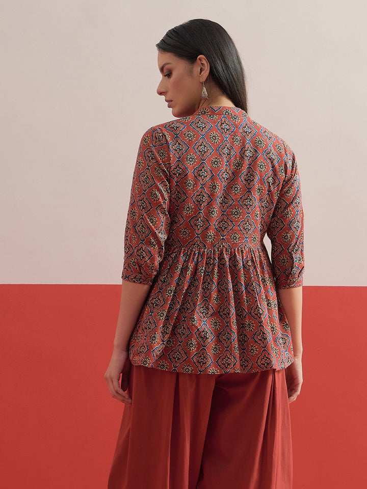 Women Maroon Geometric Front Button Gathered Kurti