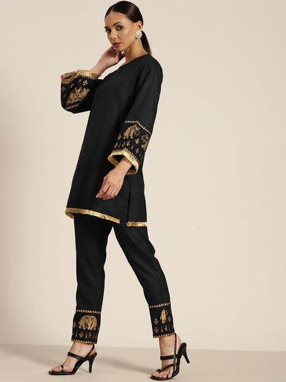 Black Foil Elephant Border Kurta With Pencil Pants