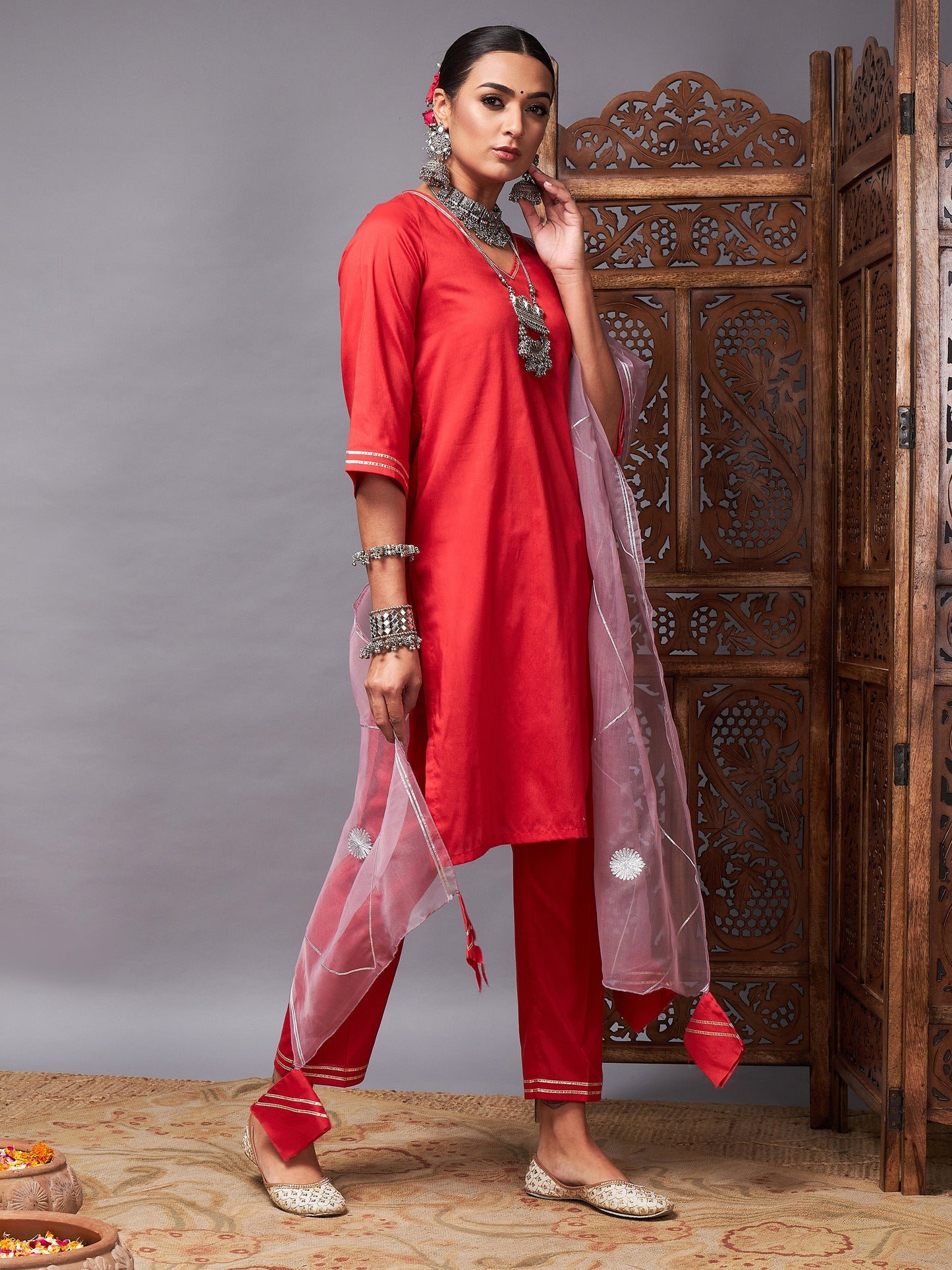 Red Kurta Set With Lilac Organza Dupatta