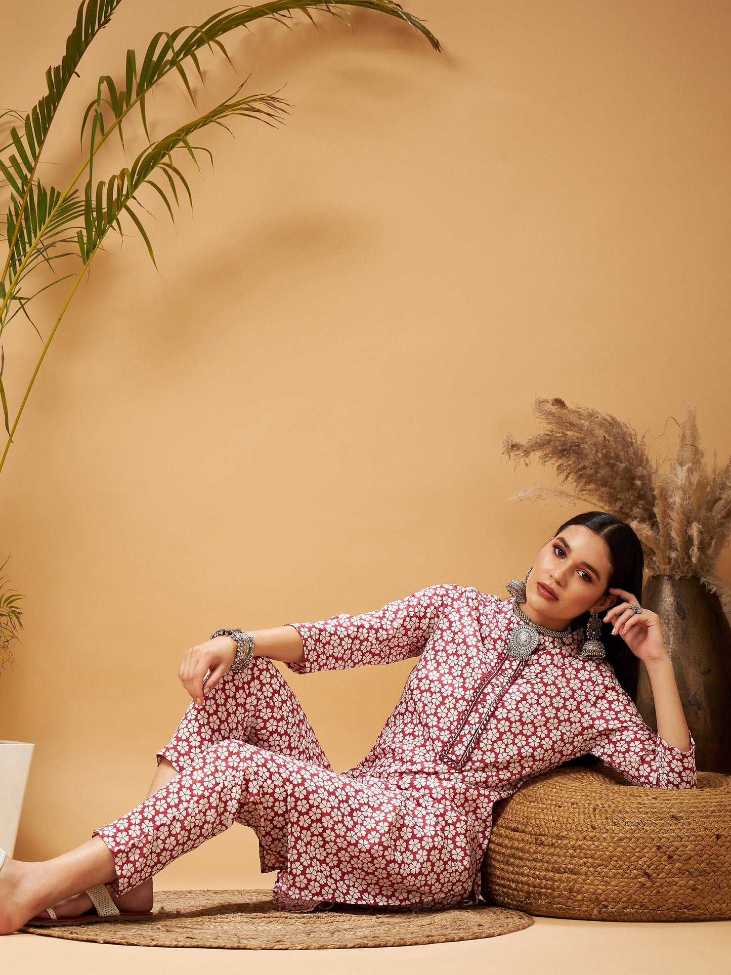 White Floral Neck Band Kurta With Pants