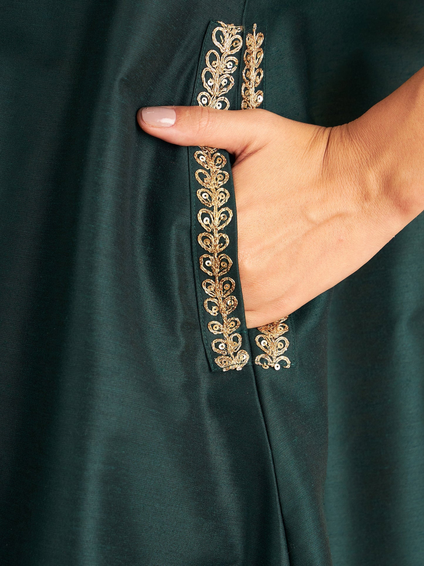 Emerald Zari Embroidered Collar Shirt With Pants