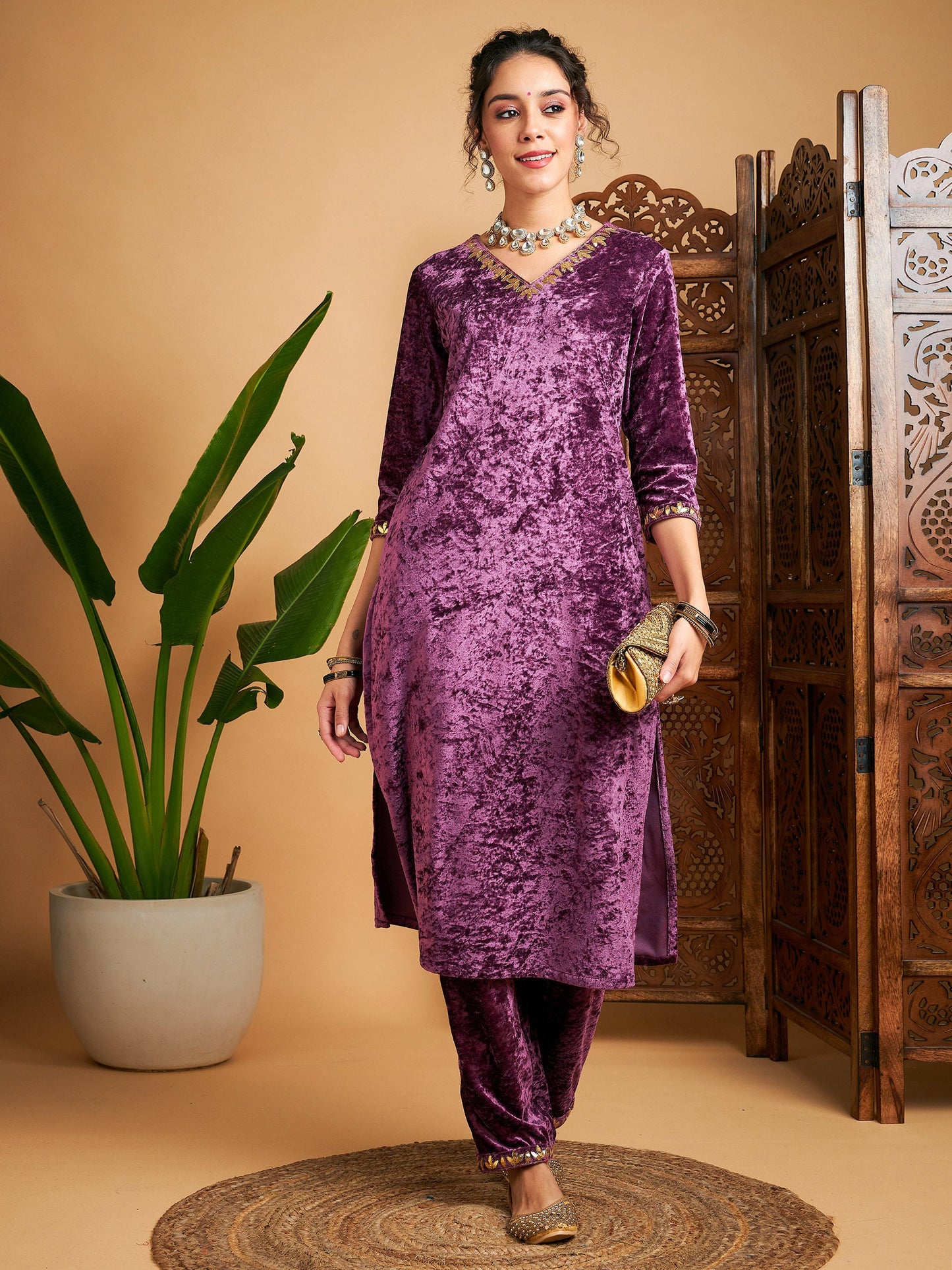 Mauve Velvet Gota Patti Embroidered Kurta With Pants
