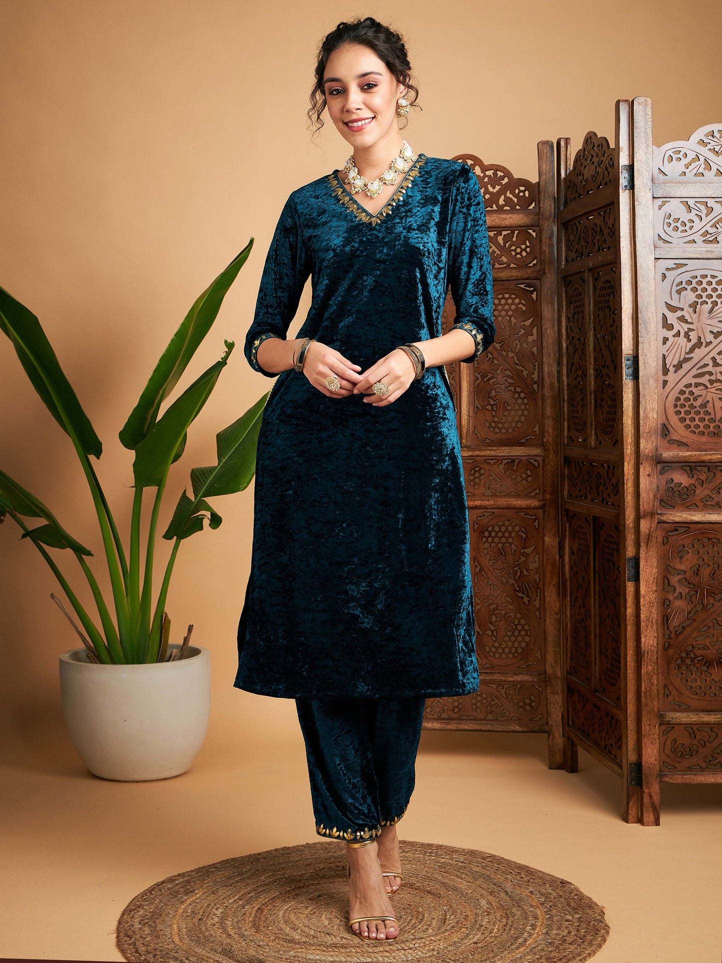 Teal Velvet Gota Patti Embroidered Kurta With Pants