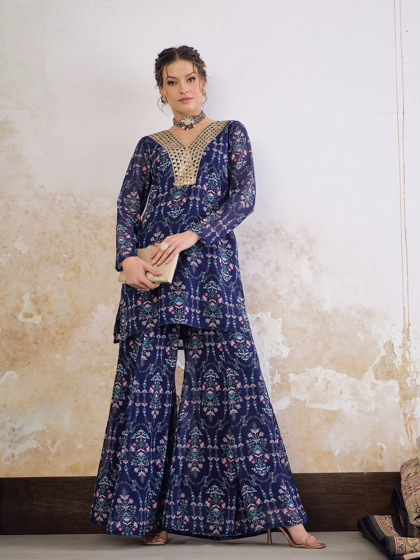 Women Navy Blue Floral Short Kurta With Palazzo Pants