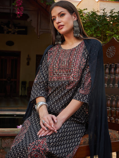 Black Floral Front Yoke Kurta With Pencil Pants & Dupatta-Shae by SASSAFRAS