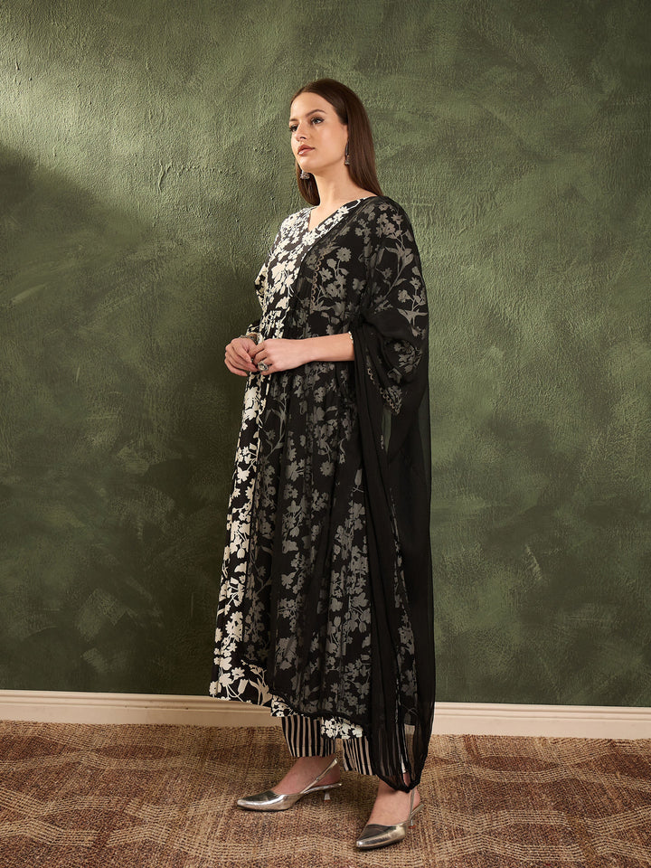 Women Black &amp; White Floral Gathered Kurta Set with Dupatta