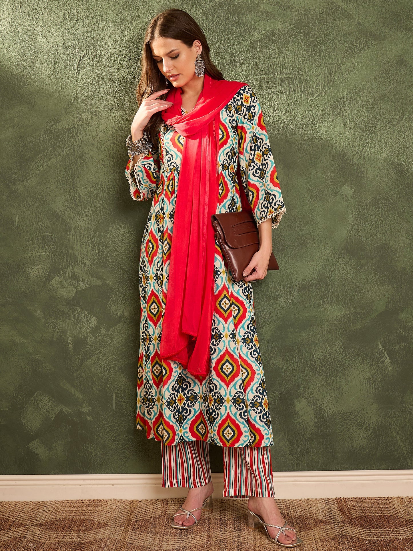 Women Blue & Red Ikat Print Gathered Kurta Set with Dupatta