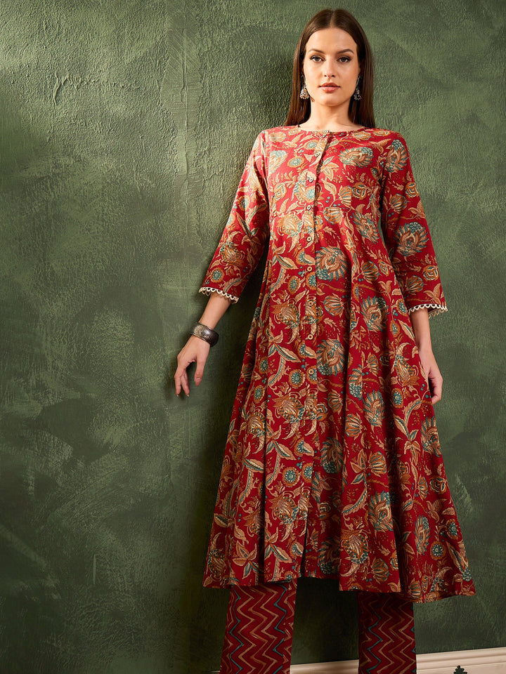 Women Maroon Floral Button Pocket Kurta With Pants