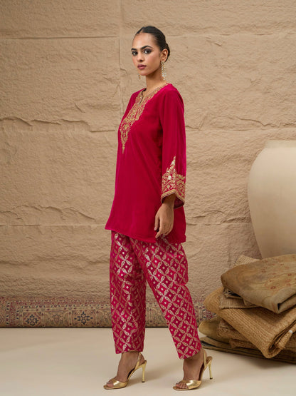 Women Fuchsia Velvet Embroidered Short Kurta With Farshi Salwar