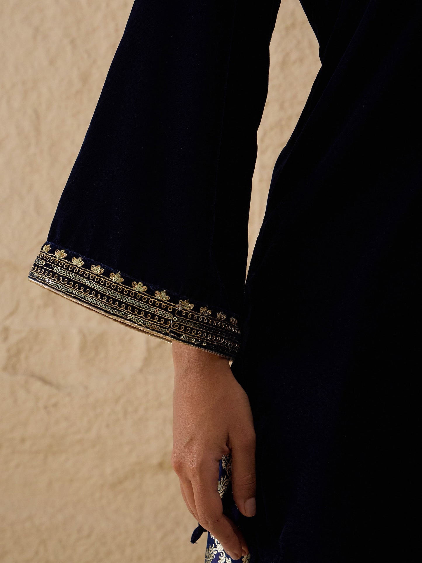 Women Navy Velvet Embroidered Short Kurta With Farshi Salwar