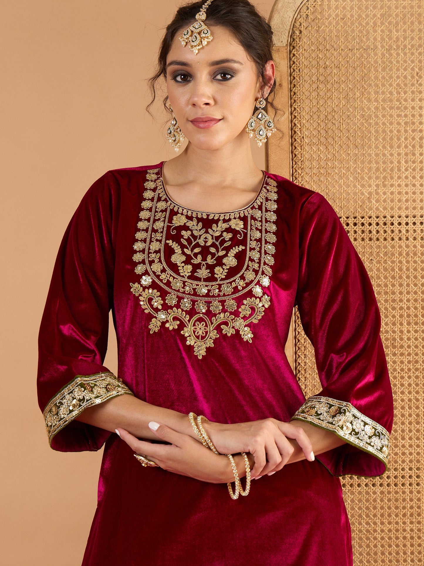 Women Fuchsia Velvet Embroidered Short Kurta With Straight Pants