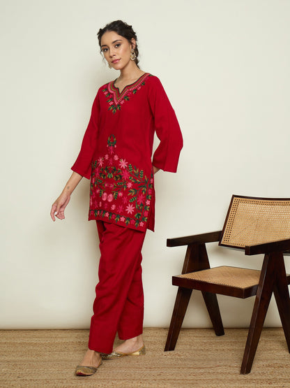 Women Red Woollen Embroidered Sweetheart Short Kurta With Farshi Salwar