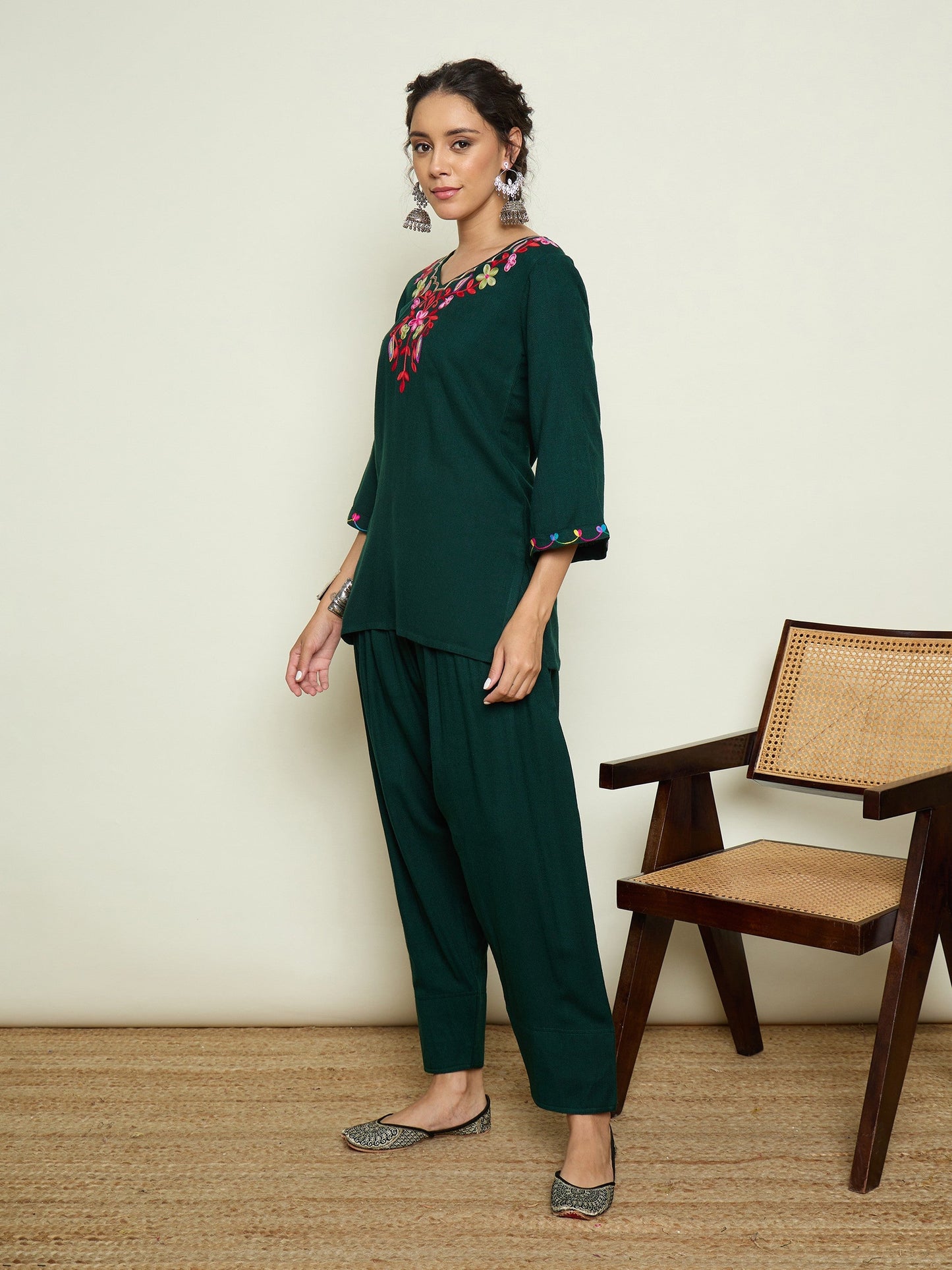 Women Green Woollen Embroidered V-Neck Short Kurta With Farshi Salwar