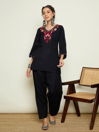 Women Black Woollen Embroidered V-Neck Short Kurta With Farshi Salwar