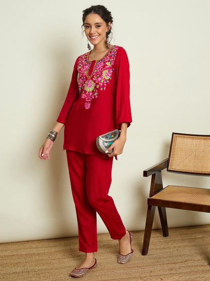 Women Red Woollen Embroidered Round Neck Short Kurta With Pencil Pants