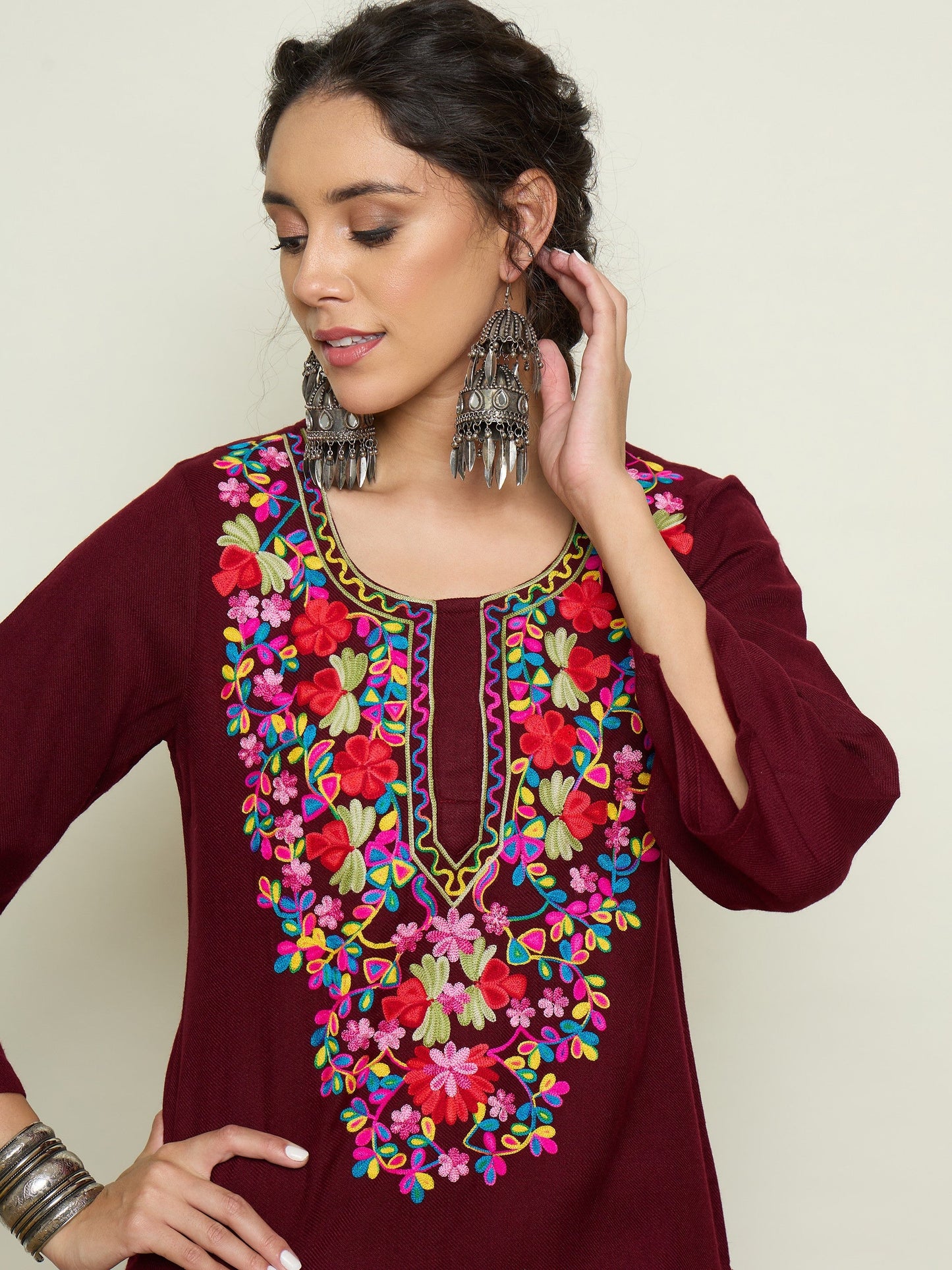 Women Maroon Woollen Embroidered Round Neck Short Kurta With Straight Pants
