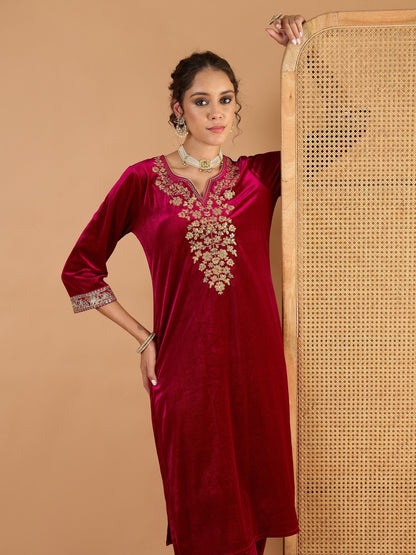 Women Fuchsia Velvet Embroidered Kurta With Straight Pants