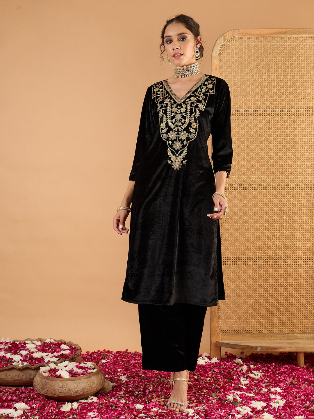 Women's Women Black Velvet Embroidered Straight Kurta With Straight Pants in Velvet by Shae for wholesale, bulk, supplier, manufacturer and wholesaler buyers from Trendphoria