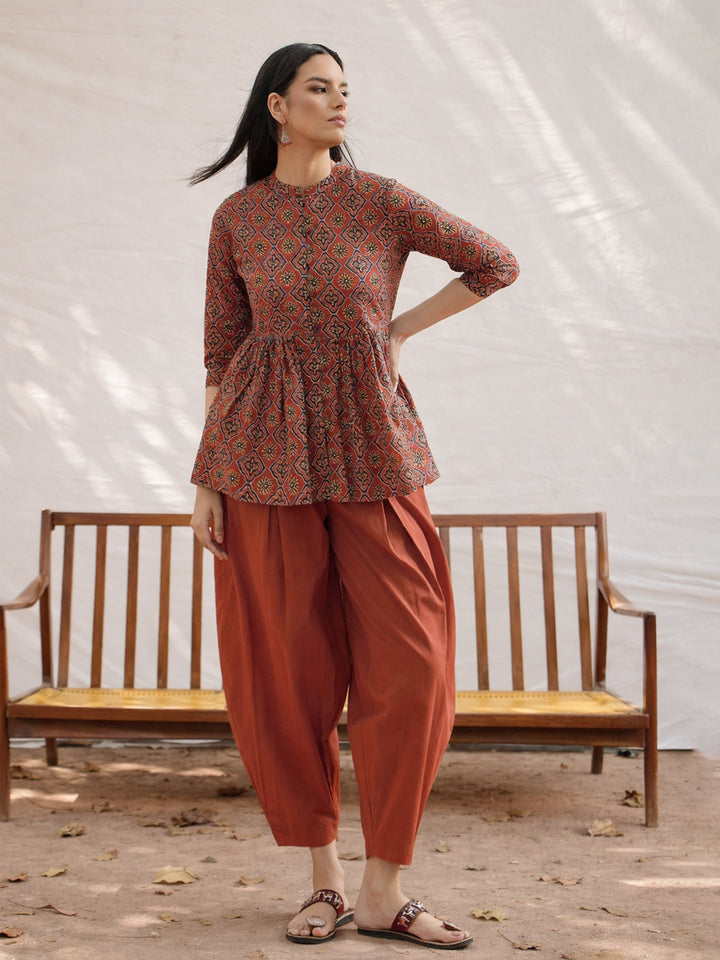 Women Maroon Geometric Peplum Top With Balloon Pants