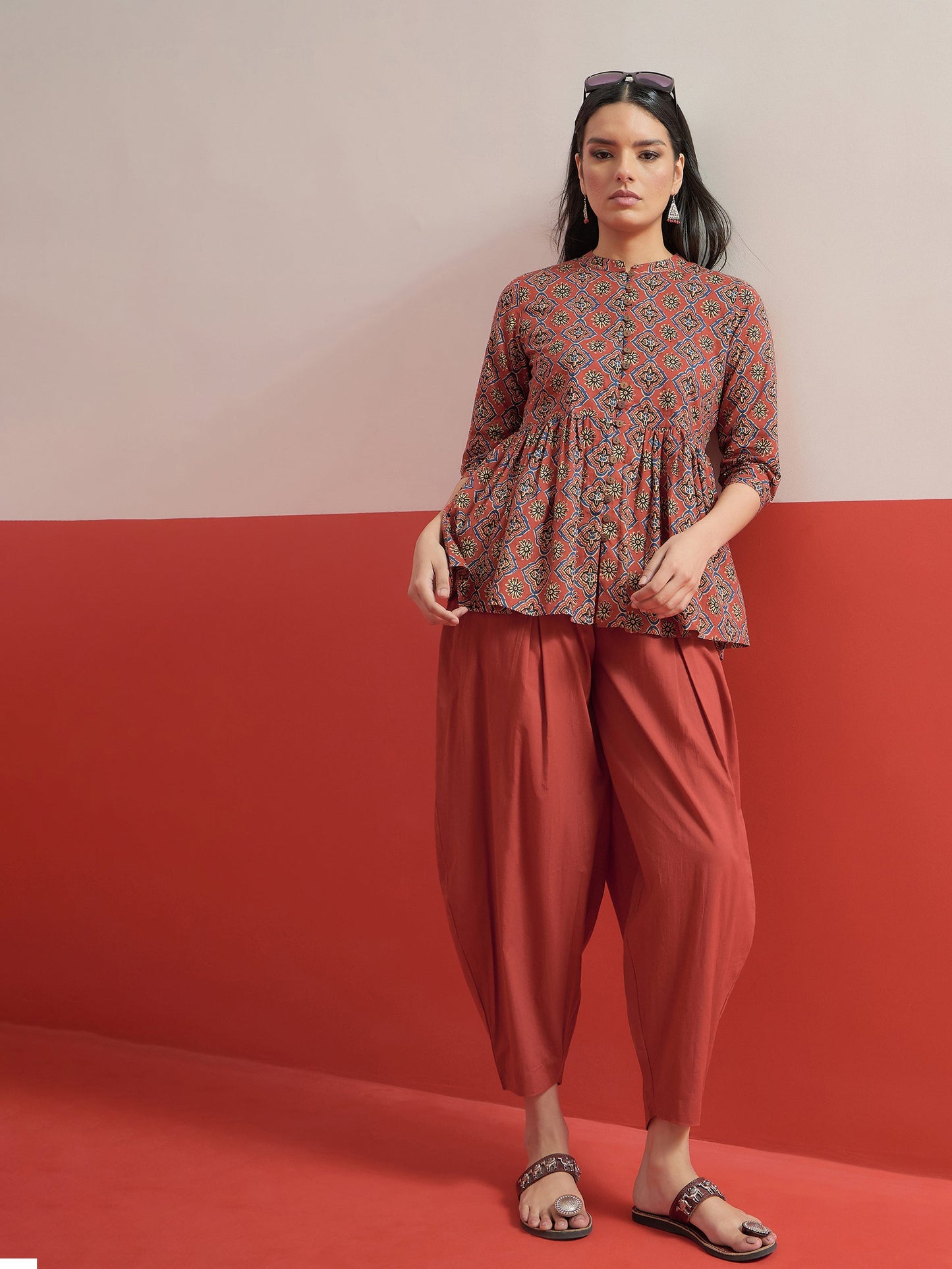 Women Maroon Geometric Peplum Top With Balloon Pants