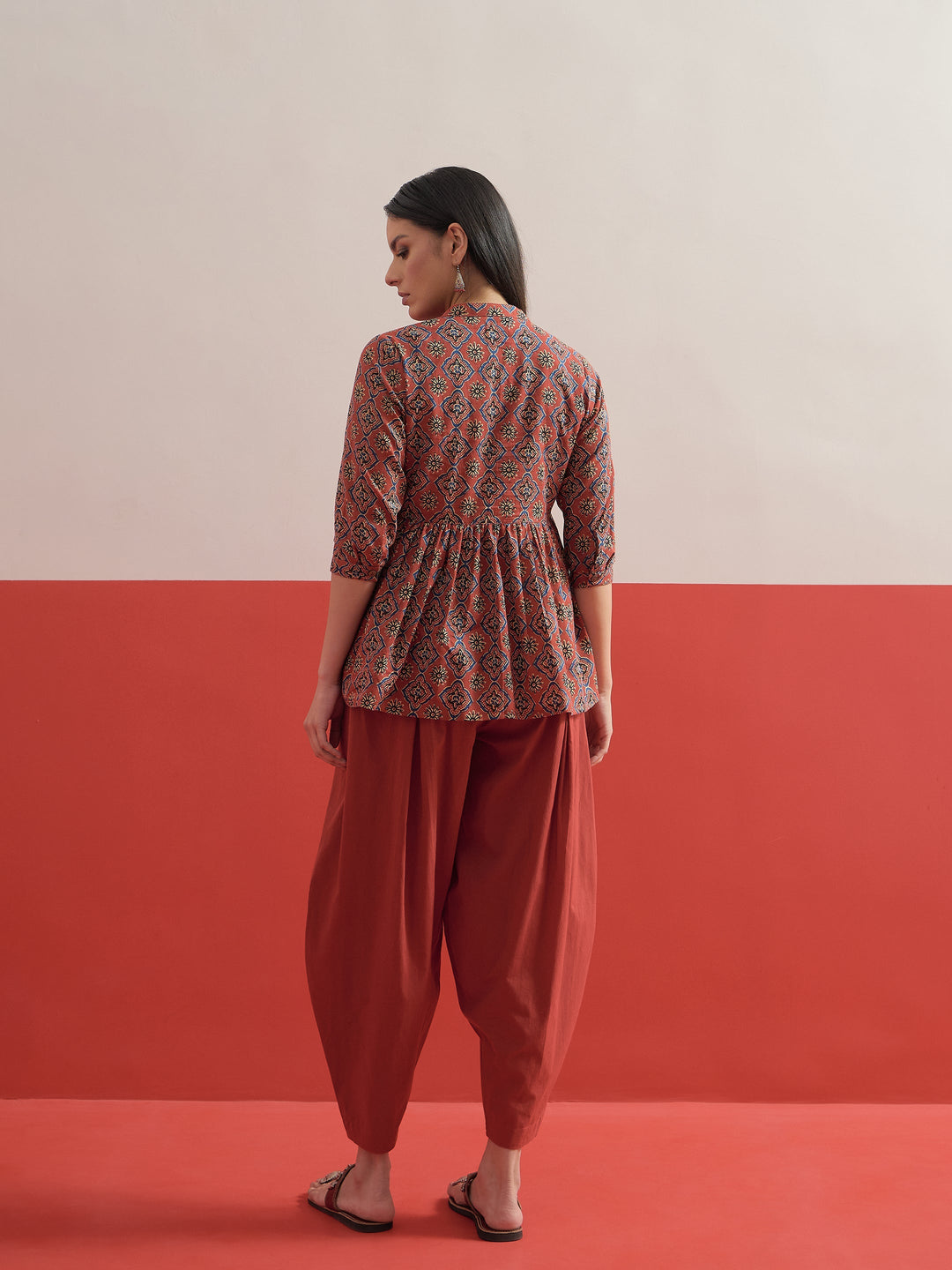 Women Maroon Geometric Peplum Top With Balloon Pants