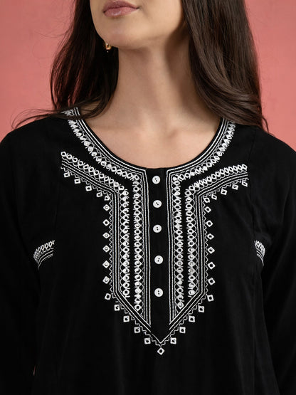 Black Embroidered Choga Kurta With Pencil Pants