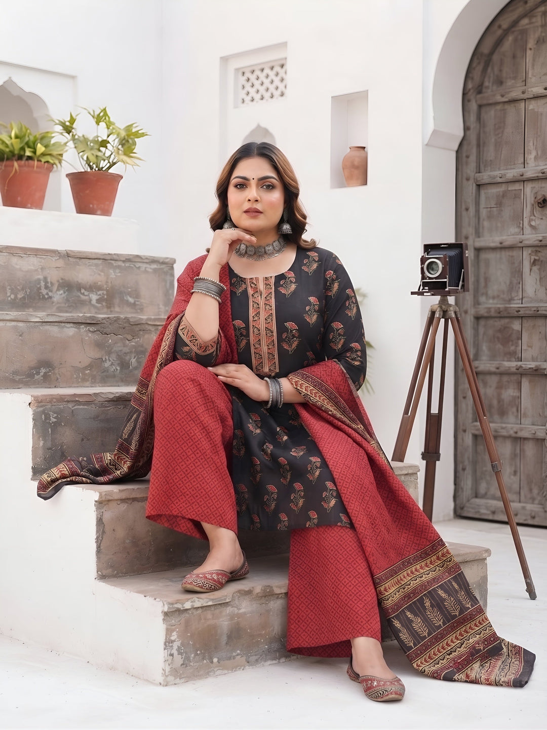 Plus Size Printed Straight Kurta With Palazo &amp; Dupatta