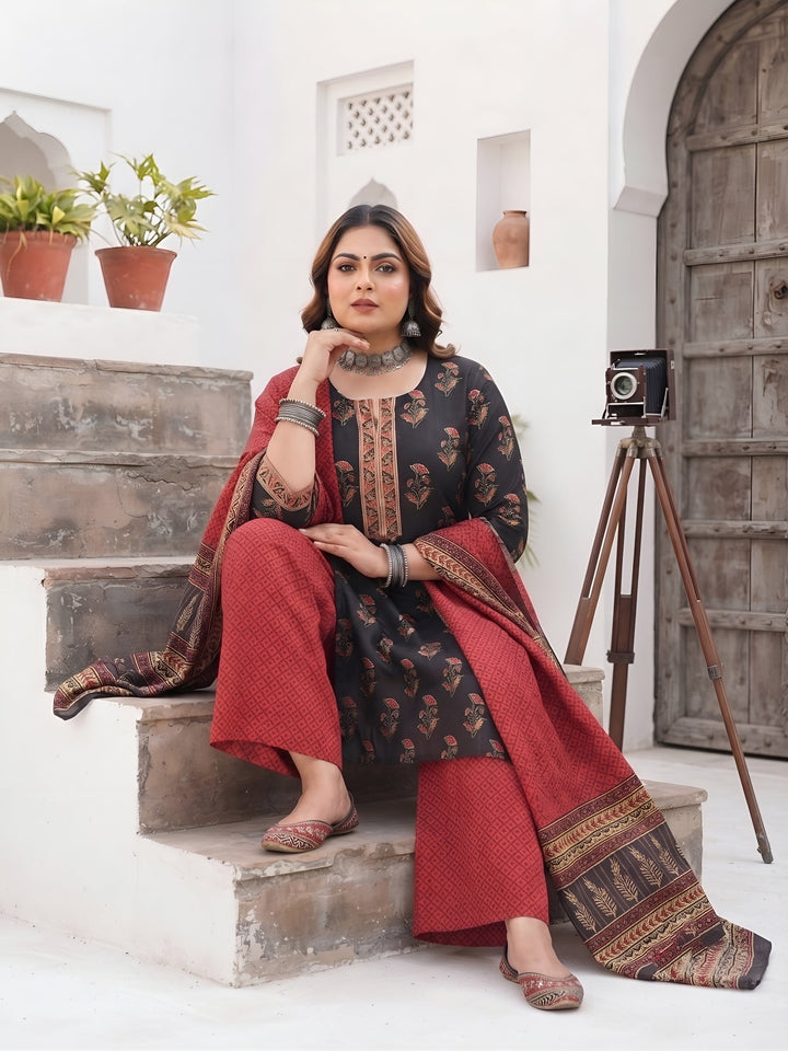 Plus Size Printed Straight Kurta With Palazo &amp; Dupatta
