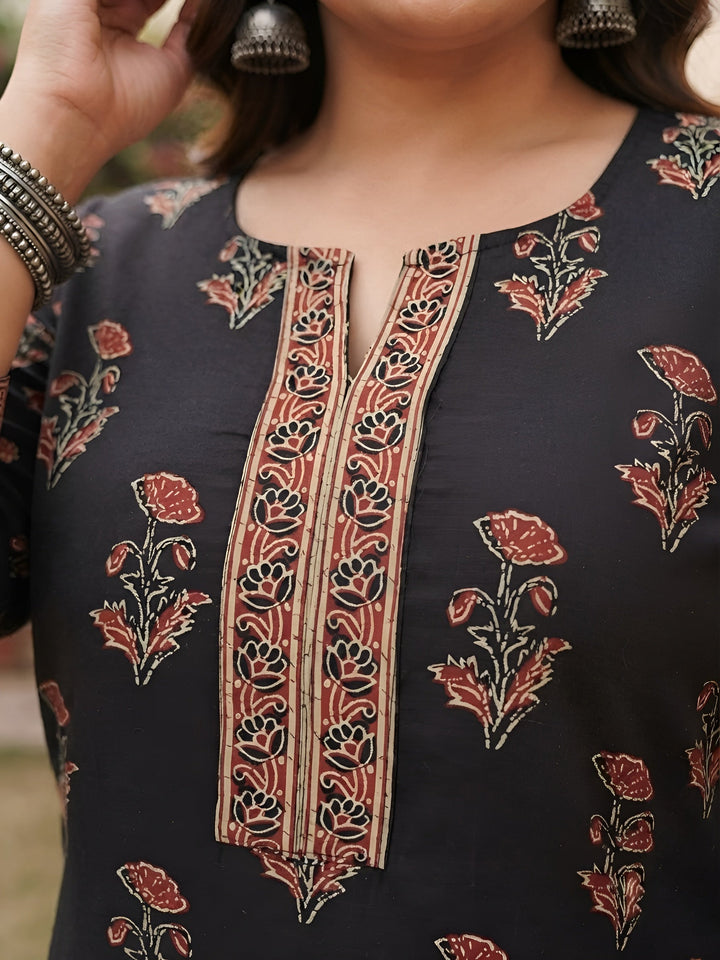 Plus Size Printed Straight Kurta