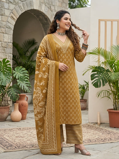 Plus Size Printed Straight Kurta With Palazo & Dupatta