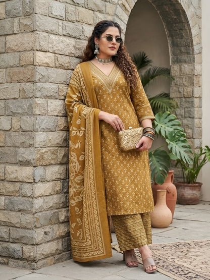 Plus Size Printed Straight Kurta With Palazo & Dupatta