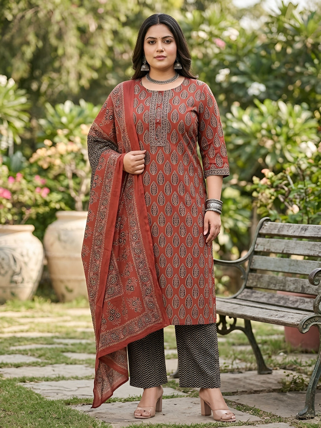 Plus Size Printed Straight Kurta With Palazo & Dupatta