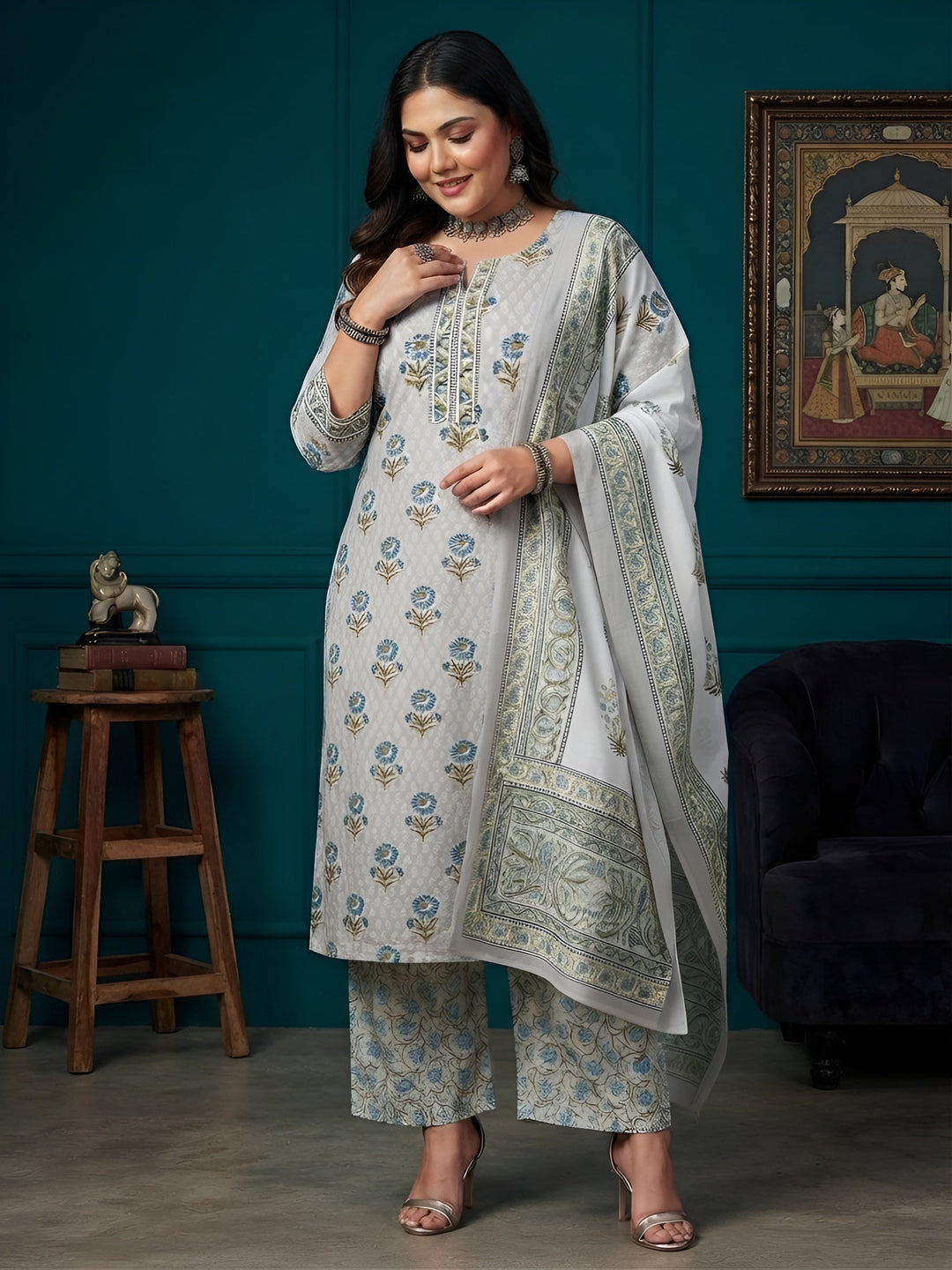 Plus Size Printed Straight Kurta With Palazo &amp; Dupatta