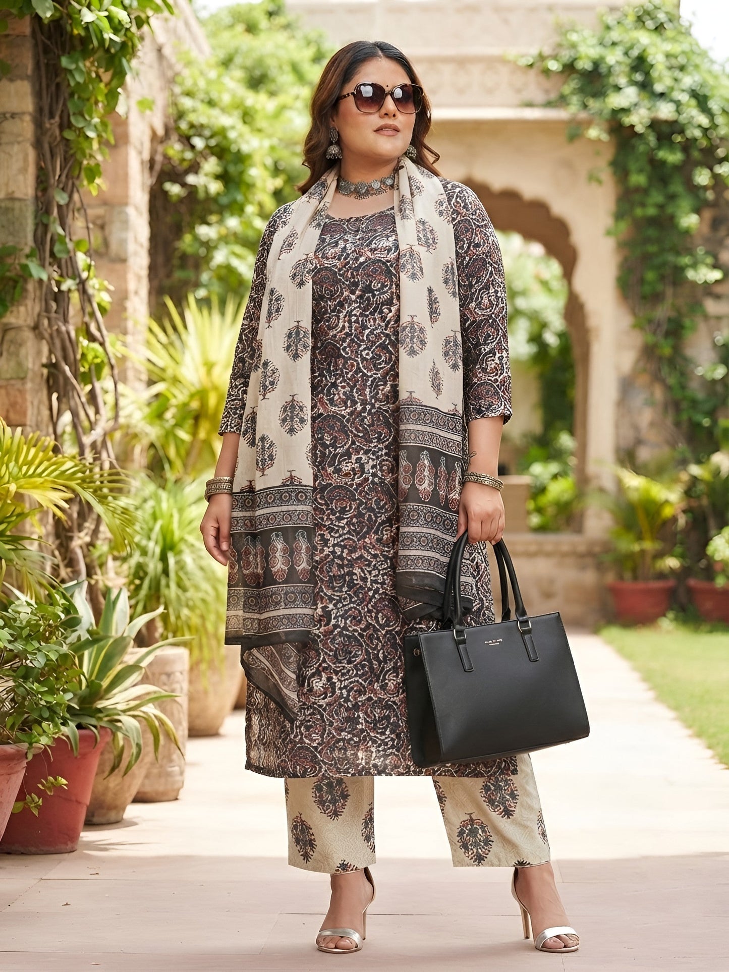 Plus Size Printed Straight Kurta With Palazo & Dupatta