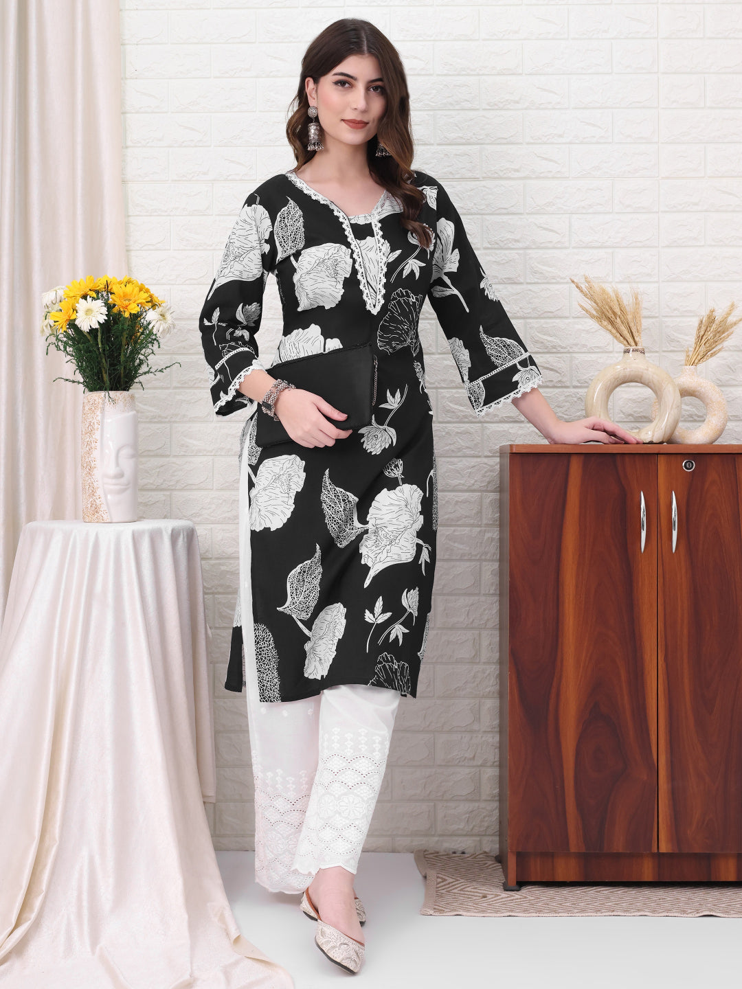 Black Straight Cotton Printed Kurta For Women