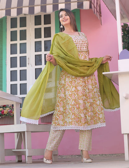 Green Anarkali Cotton Printd Embroiderd Kurta With Pant And Dupatta