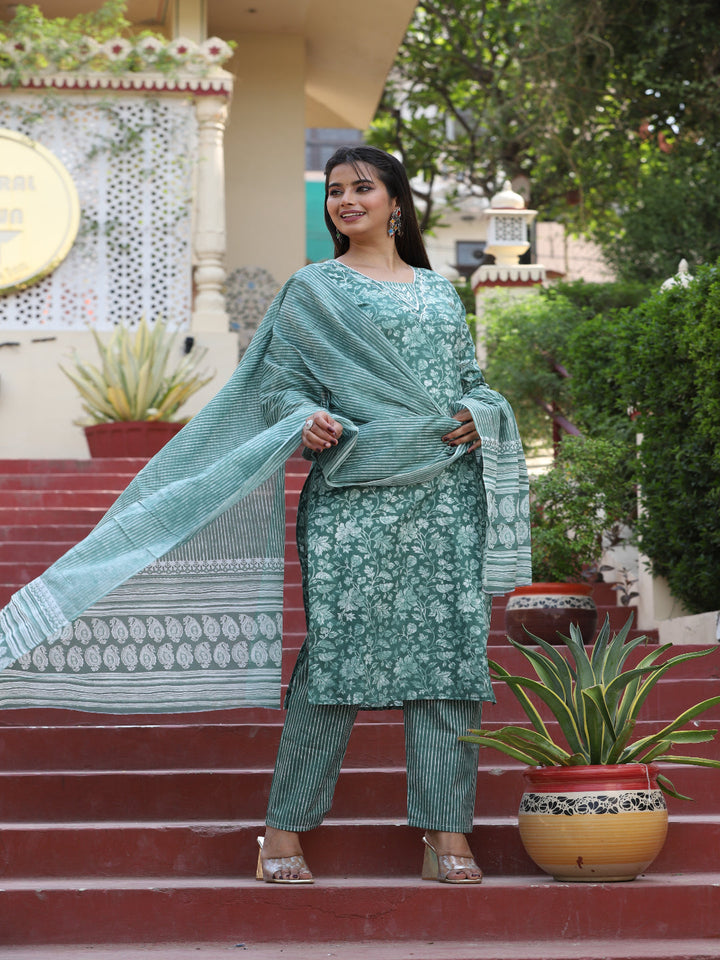 Green Anarkali Cotton Printed Embroidered Kurta With Pant Dupatta