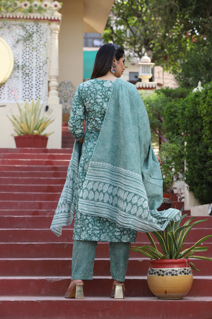 Green Anarkali Cotton Printed Embroidered Kurta With Pant Dupatta