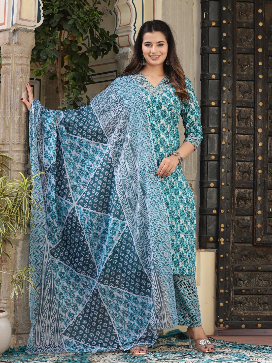Green Straight Cotton Printed Kurta With Pant And Dupatta